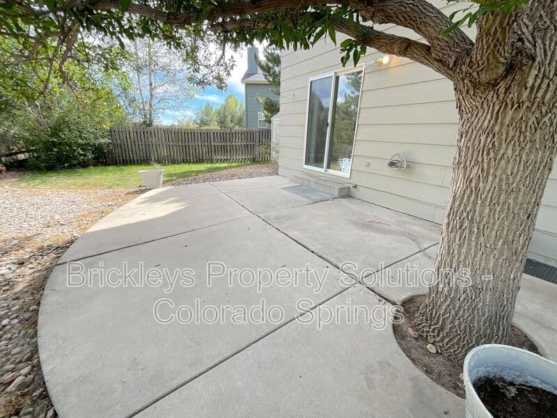 4-bedroom 3.5-bath home at 6160 Jaffee Ct for $2,500/mo managed by Brickleys Property Solutions Colorado Springs — photo 8 of 45