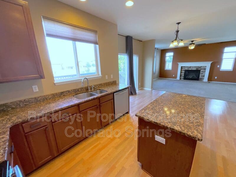 4-bedroom 2.5-bath home at 6652 Maple Stone Ln for $2,600/mo managed by Brickleys Property Solutions Colorado Springs — photo 19 of 43