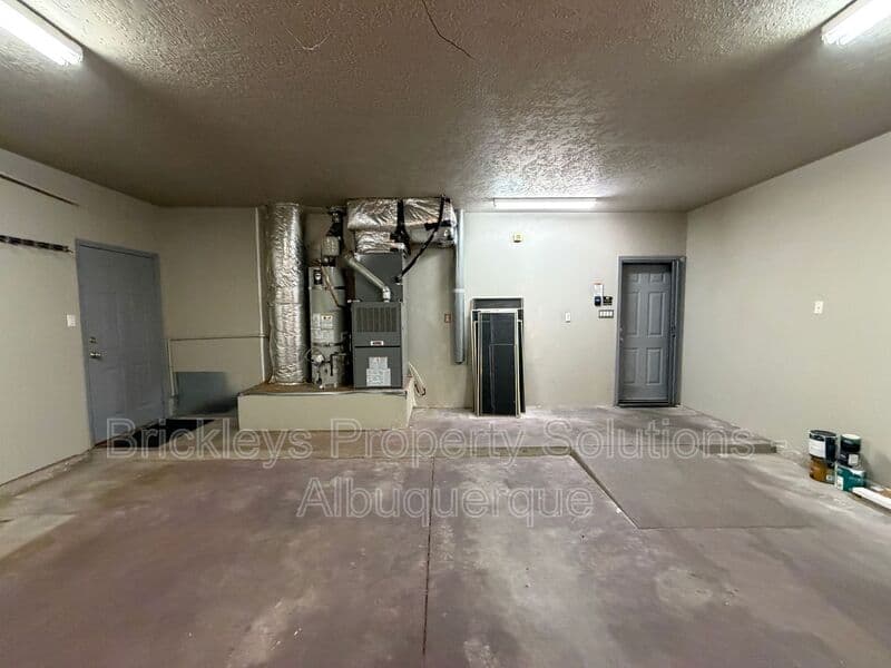 3-bedroom 2-bath home at 6812 Nagoya Rd NE for $2,700/mo managed by Brickleys Property Solutions Albuquerque — photo 34 of 43