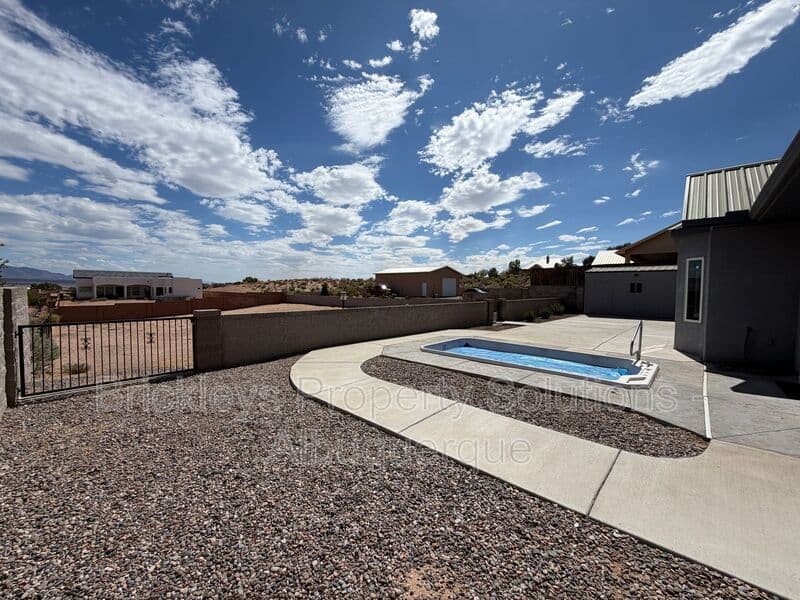 3-bedroom 2-bath home at 6812 Nagoya Rd NE for $2,700/mo managed by Brickleys Property Solutions Albuquerque — photo 38 of 43