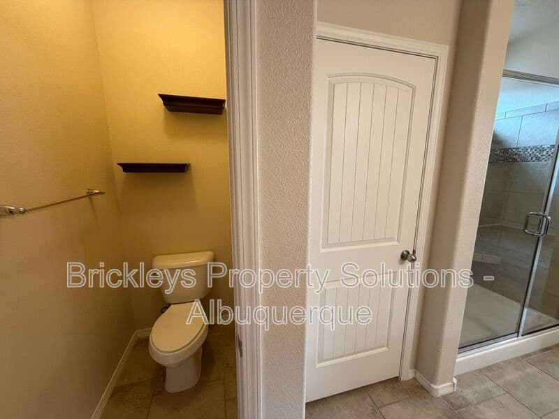 3-bedroom 2-bath home at 7304 Skagway Dr. NE for $2,200/mo managed by Brickleys Property Solutions Albuquerque — photo 23 of 36