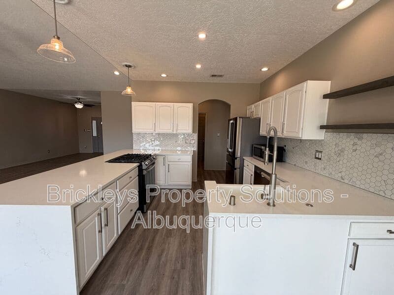 3-bedroom 2-bath home at 6812 Nagoya Rd NE for $2,700/mo managed by Brickleys Property Solutions Albuquerque — photo 20 of 43