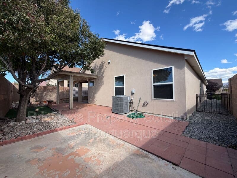3-bedroom 2-bath home at 1548 Reynosa Loop SE for $1,900/mo managed by Brickleys Property Solutions Albuquerque — photo 30 of 31