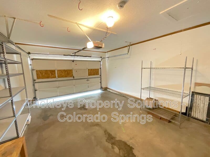 5-bedroom 2-bath home at 4375 Cassidy St for $2,300/mo managed by Brickleys Property Solutions Colorado Springs — photo 23 of 37