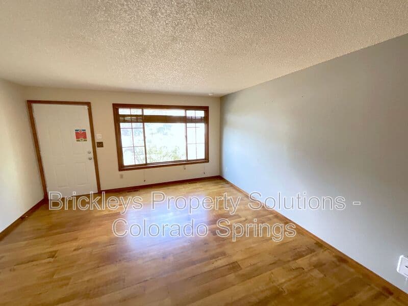 5-bedroom 2-bath home at 4375 Cassidy St for $2,300/mo managed by Brickleys Property Solutions Colorado Springs — photo 10 of 37