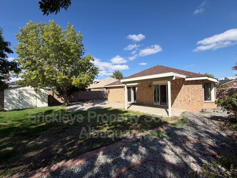 3-bedroom 2-bath home at 7024 Westford Pl NW for $2,200/mo managed by Brickleys Property Solutions Albuquerque — photo 32 of 33