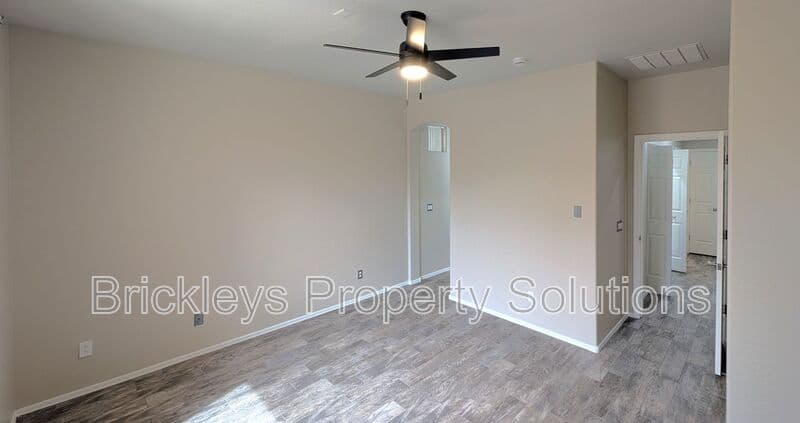 3-bedroom 2-bath home at 1311 E Marlin Dr for $2,200/mo managed by Brickleys Property Solutions East Valley Phoenix — photo 18 of 44