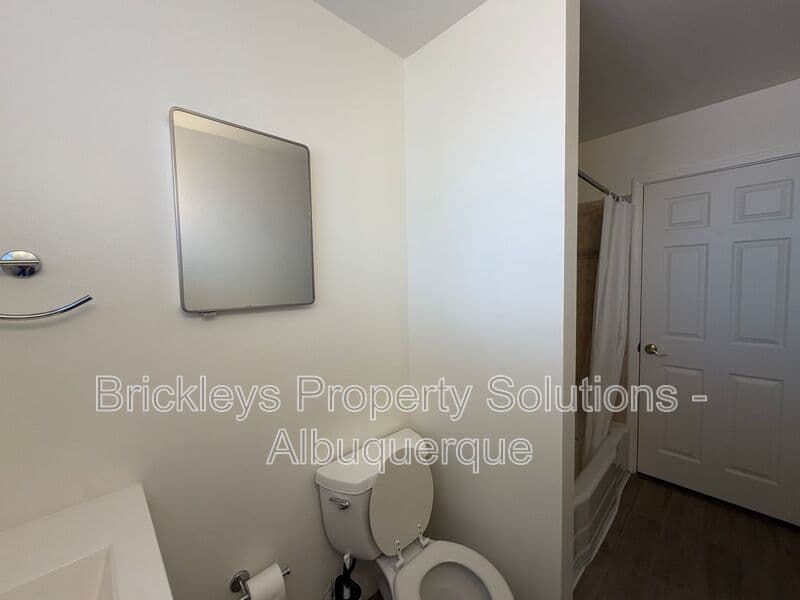 3-bedroom 2-bath home at 4712 Palo Duro Ave. NE for $1,750/mo managed by Brickleys Property Solutions Albuquerque — photo 28 of 38