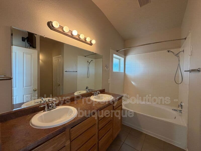 3-bedroom 2-bath home at 1548 Reynosa Loop SE for $1,900/mo managed by Brickleys Property Solutions Albuquerque — photo 19 of 31
