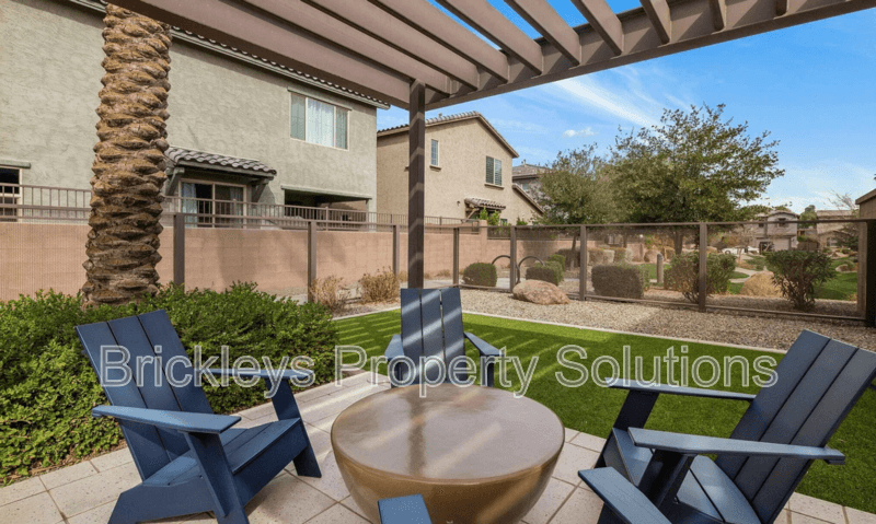 3-bedroom 2.5-bath home at 7042 E Diamond St for $2,900/mo managed by Brickleys Property Solutions East Valley Phoenix — photo 43 of 45