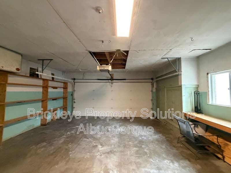 3-bedroom 2-bath home at 2808 Charleston St NE for $2,500/mo managed by Brickleys Property Solutions Albuquerque — photo 33 of 35