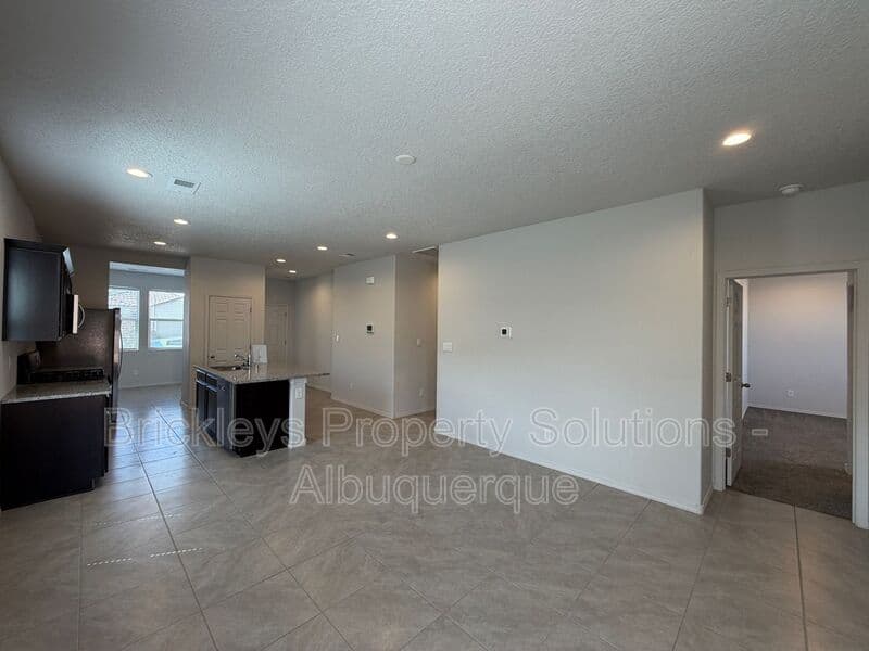 3-bedroom 2-bath home at 1504 Alto Colores for $2,100/mo managed by Brickleys Property Solutions Albuquerque — photo 10 of 30