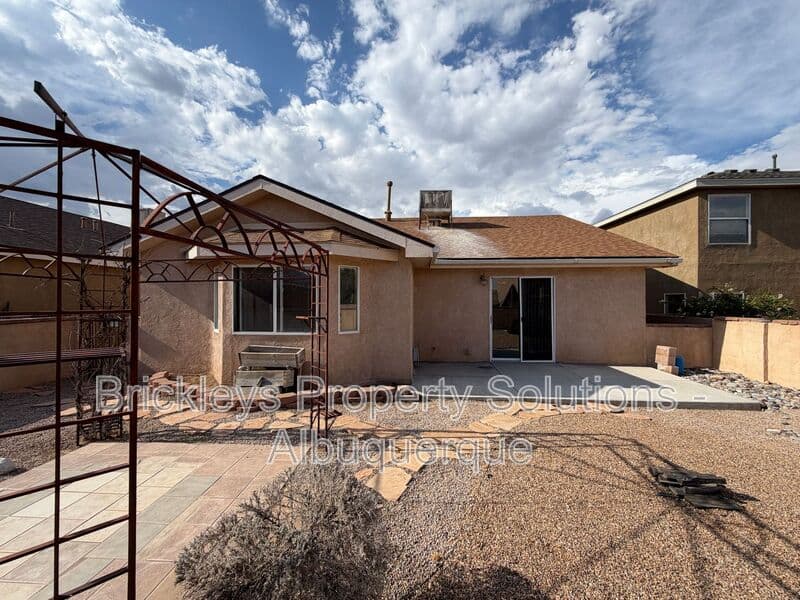 3-bedroom 2-bath home at 7704 Woodstar Ave NW for $1,825/mo managed by Brickleys Property Solutions Albuquerque — photo 26 of 28