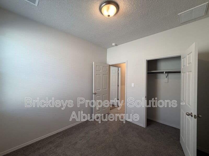 3-bedroom 2-bath home at 1504 Alto Colores for $2,100/mo managed by Brickleys Property Solutions Albuquerque — photo 24 of 30