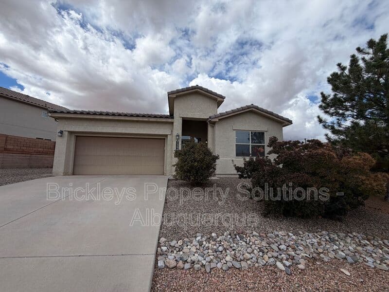 3-bedroom 2-bath home at 7304 Skagway Dr. NE for $2,200/mo managed by Brickleys Property Solutions Albuquerque — photo 1 of 36