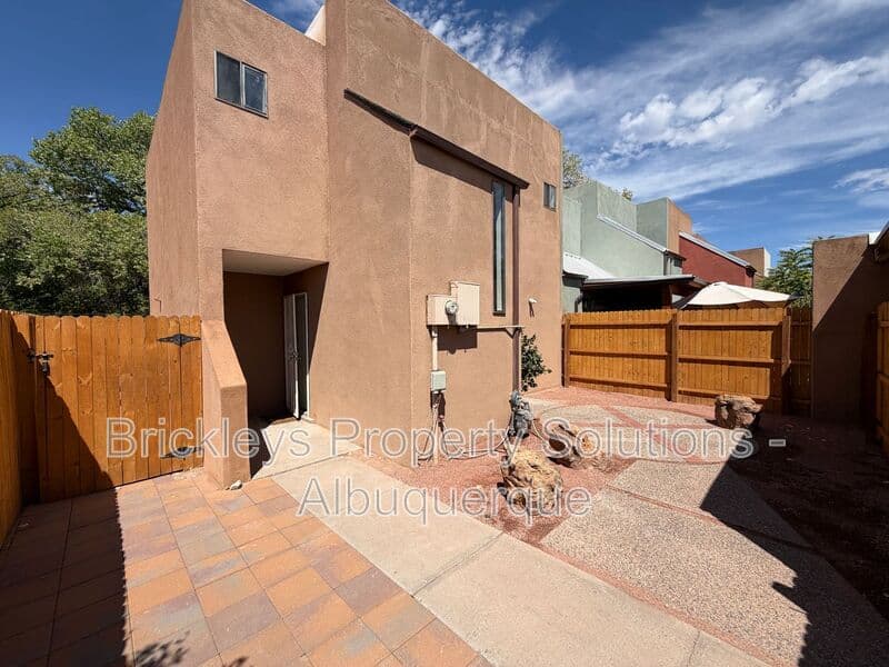 2-bedroom 2.5-bath home at 5409 6th St NW for $1,800/mo managed by Brickleys Property Solutions Albuquerque — photo 25 of 30