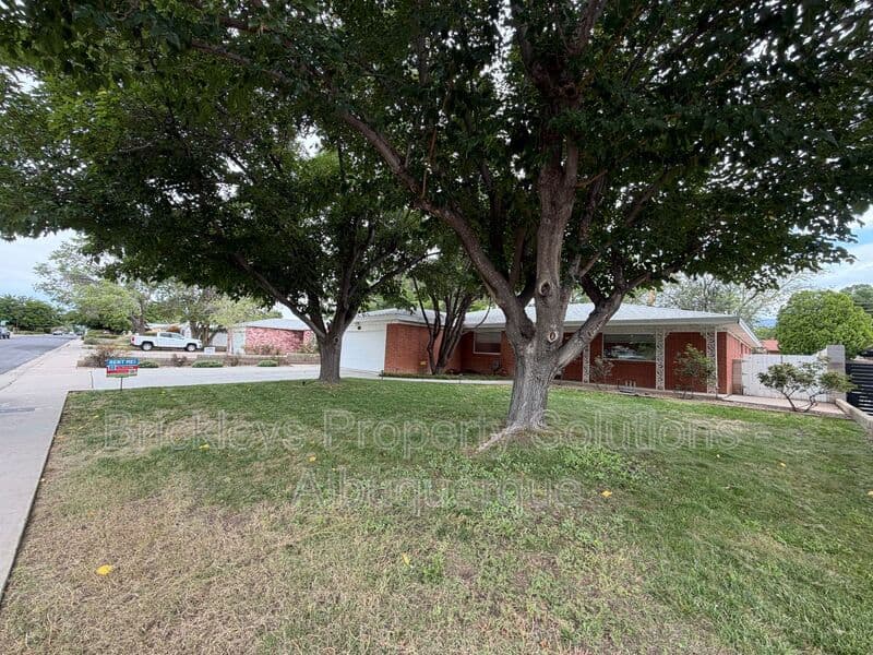 3-bedroom 2-bath home at 2808 Charleston St NE for $2,500/mo managed by Brickleys Property Solutions Albuquerque — photo 2 of 35
