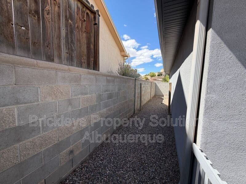 3-bedroom 2-bath home at 6812 Nagoya Rd NE for $2,700/mo managed by Brickleys Property Solutions Albuquerque — photo 43 of 43