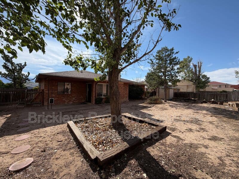 3-bedroom 2-bath home at 9937 Clearwater St. NW for $1,900/mo managed by Brickleys Property Solutions Albuquerque — photo 27 of 27