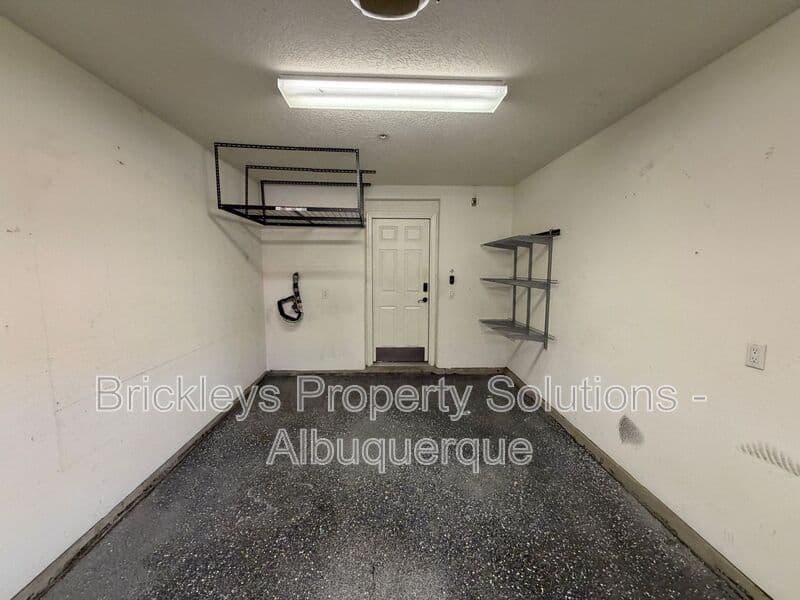 3-bedroom 2.5-bath home at 601 Menaul Blvd NE Unit #2102 for $1,850/mo managed by Brickleys Property Solutions Albuquerque — photo 31 of 33