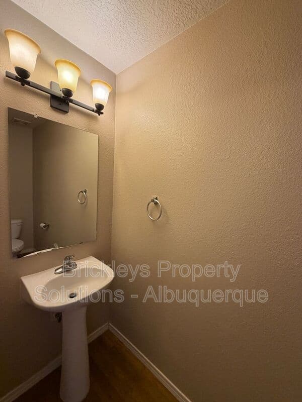 4-bedroom 3-bath home at 1904 Busher St. SE for $2,450/mo managed by Brickleys Property Solutions Albuquerque — photo 38 of 50