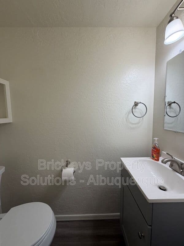 2-bedroom 2.5-bath home at 5409 6th St NW for $1,800/mo managed by Brickleys Property Solutions Albuquerque — photo 22 of 30