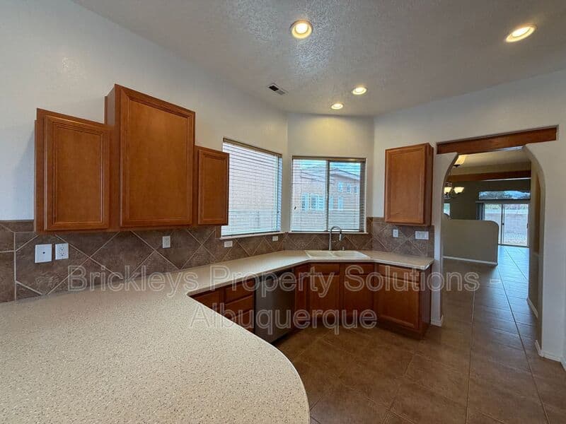 3-bedroom 2-bath home at 65 Willow Trace Court SE for $2,000/mo managed by Brickleys Property Solutions Albuquerque — photo 5 of 32