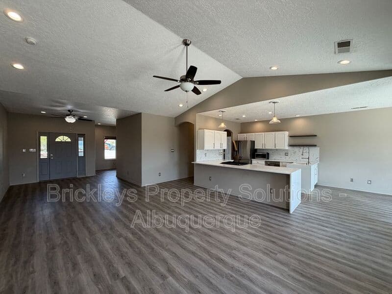 3-bedroom 2-bath home at 6812 Nagoya Rd NE for $2,700/mo managed by Brickleys Property Solutions Albuquerque — photo 17 of 43