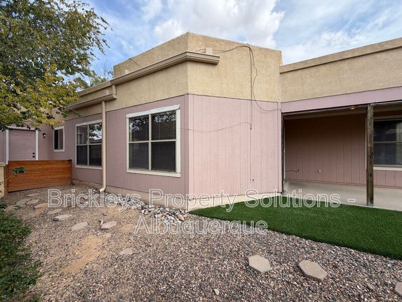 2-bedroom 2-bath home at 1941 Lee Loop NE for $1,750/mo managed by Brickleys Property Solutions Albuquerque — photo 26 of 29