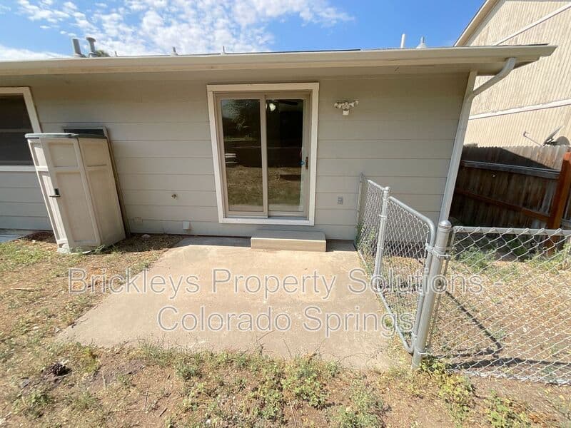 5-bedroom 2-bath home at 4375 Cassidy St for $2,300/mo managed by Brickleys Property Solutions Colorado Springs — photo 7 of 37