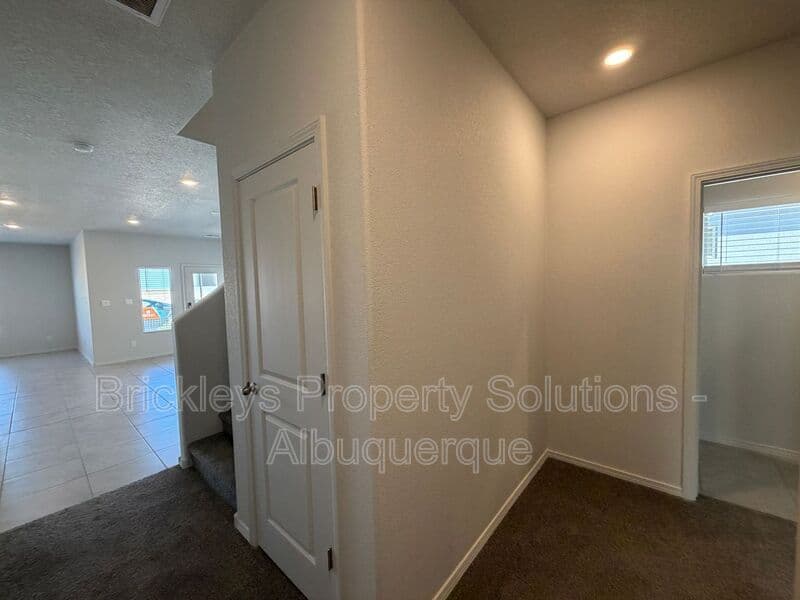 3-bedroom 3-bath home at 6118 Chicago Dr SE for $2,350/mo managed by Brickleys Property Solutions Albuquerque — photo 21 of 42