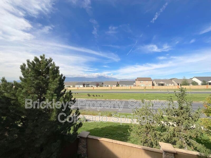 4-bedroom 2.5-bath home at 6652 Maple Stone Ln for $2,600/mo managed by Brickleys Property Solutions Colorado Springs — photo 14 of 43