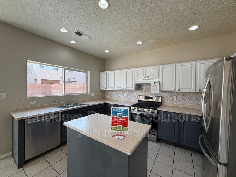 5-bedroom 4.5-bath home at 7008 Tree Line Ave NW for $2,500/mo managed by Brickleys Property Solutions Albuquerque — photo 33 of 43