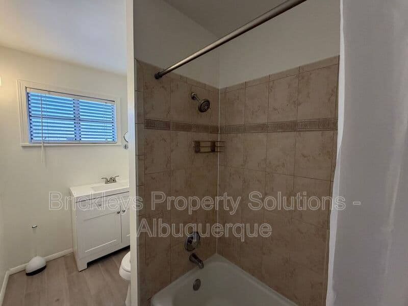3-bedroom 2-bath home at 4712 Palo Duro Ave. NE for $1,750/mo managed by Brickleys Property Solutions Albuquerque — photo 26 of 38