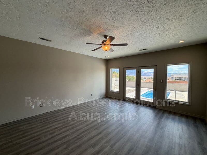 3-bedroom 2-bath home at 6812 Nagoya Rd NE for $2,700/mo managed by Brickleys Property Solutions Albuquerque — photo 24 of 43