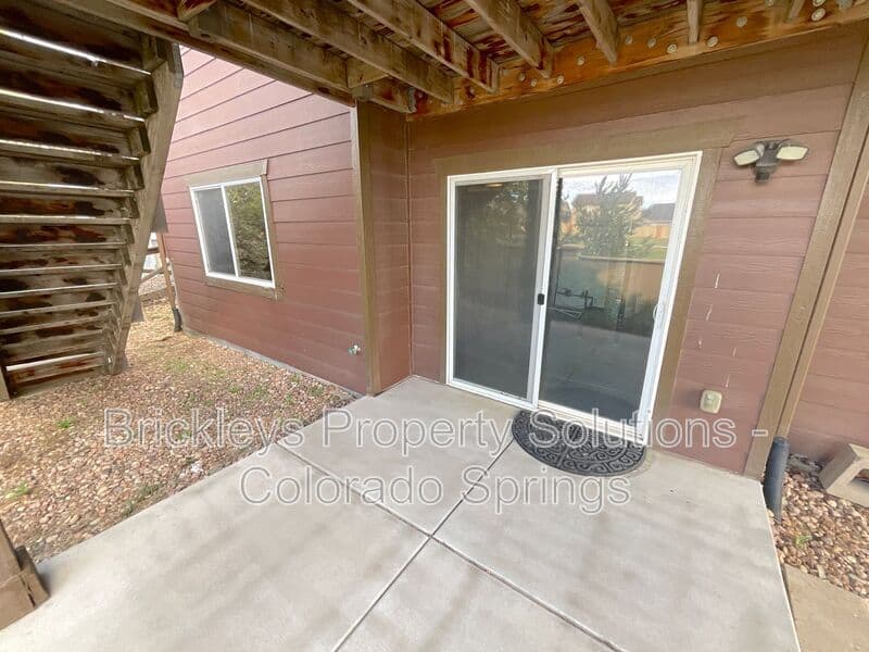 4-bedroom 2.5-bath home at 6652 Maple Stone Ln for $2,600/mo managed by Brickleys Property Solutions Colorado Springs — photo 10 of 43