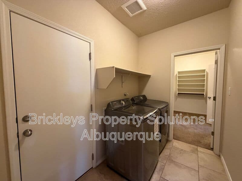 3-bedroom 2-bath home at 7304 Skagway Dr. NE for $2,200/mo managed by Brickleys Property Solutions Albuquerque — photo 30 of 36