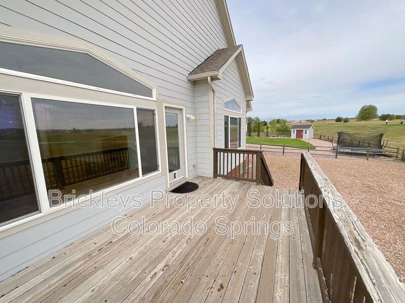 3-bedroom 2-bath home at 12354 Pine Valley Cir for $2,550/mo managed by Brickleys Property Solutions Colorado Springs — photo 9 of 34