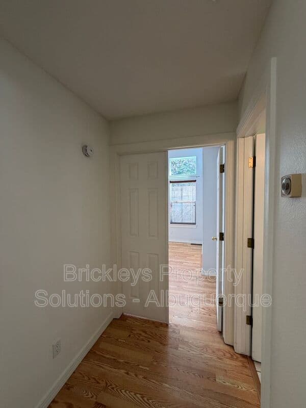 3-bedroom 2.5-bath home at 6517 Glen Oak NE for $2,650/mo managed by Brickleys Property Solutions Albuquerque — photo 16 of 39