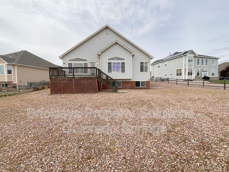 3-bedroom 2-bath home at 12354 Pine Valley Cir for $2,550/mo managed by Brickleys Property Solutions Colorado Springs — photo 4 of 34