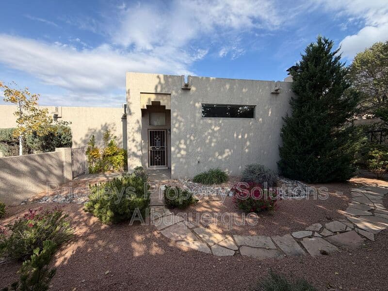 3-bedroom 2-bath home at 12606 Colony Pl NE for $2,250/mo managed by Brickleys Property Solutions Albuquerque — photo 29 of 32