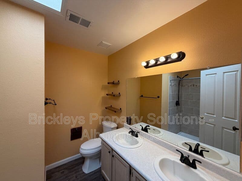 2-bedroom 2-bath home at 1941 Lee Loop NE for $1,750/mo managed by Brickleys Property Solutions Albuquerque — photo 13 of 29