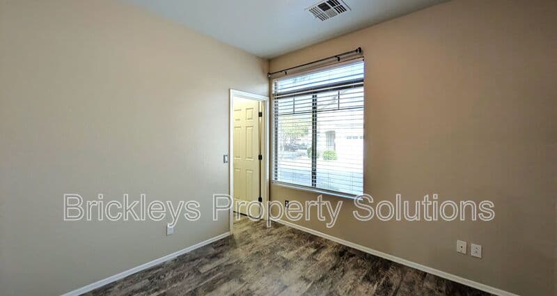 3-bedroom 2-bath home at 1311 E Marlin Dr for $2,200/mo managed by Brickleys Property Solutions East Valley Phoenix — photo 30 of 44