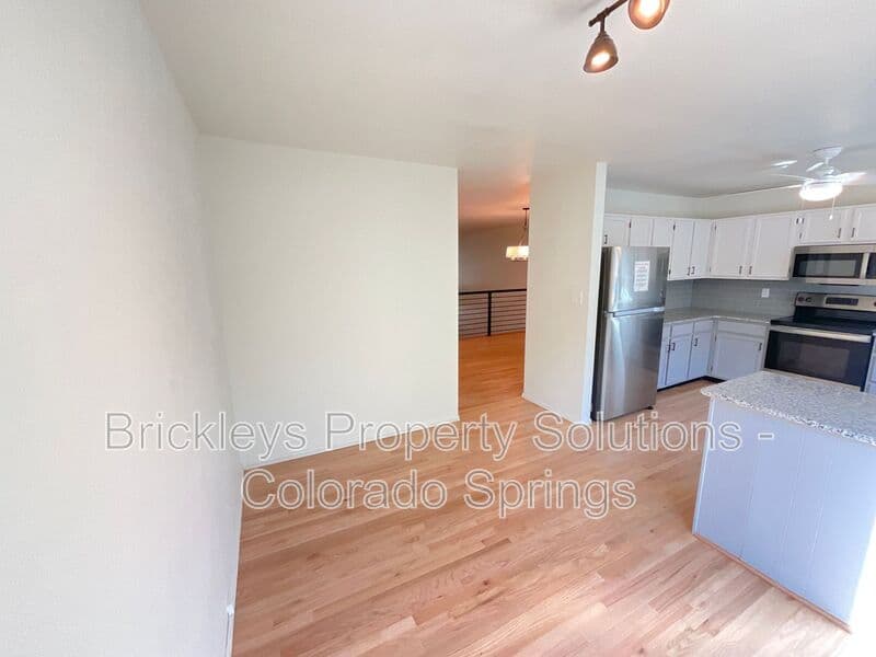 2-bedroom 1.5-bath home at 1857 Lorraine St for $1,800/mo managed by Brickleys Property Solutions Colorado Springs — photo 15 of 29