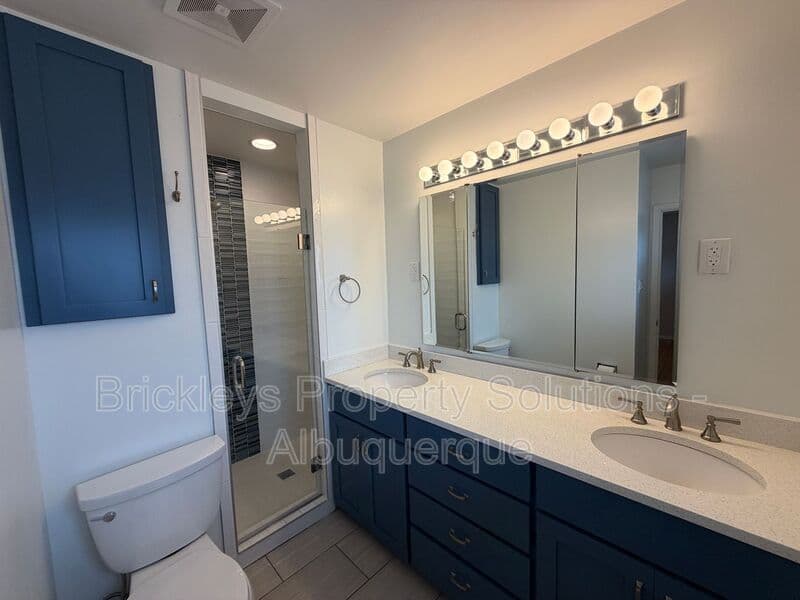 3-bedroom 2-bath home at 2808 Charleston St NE for $2,500/mo managed by Brickleys Property Solutions Albuquerque — photo 13 of 35