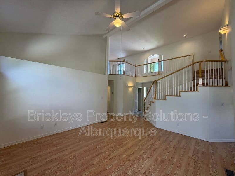 3-bedroom 2.5-bath home at 6517 Glen Oak NE for $2,650/mo managed by Brickleys Property Solutions Albuquerque — photo 27 of 39