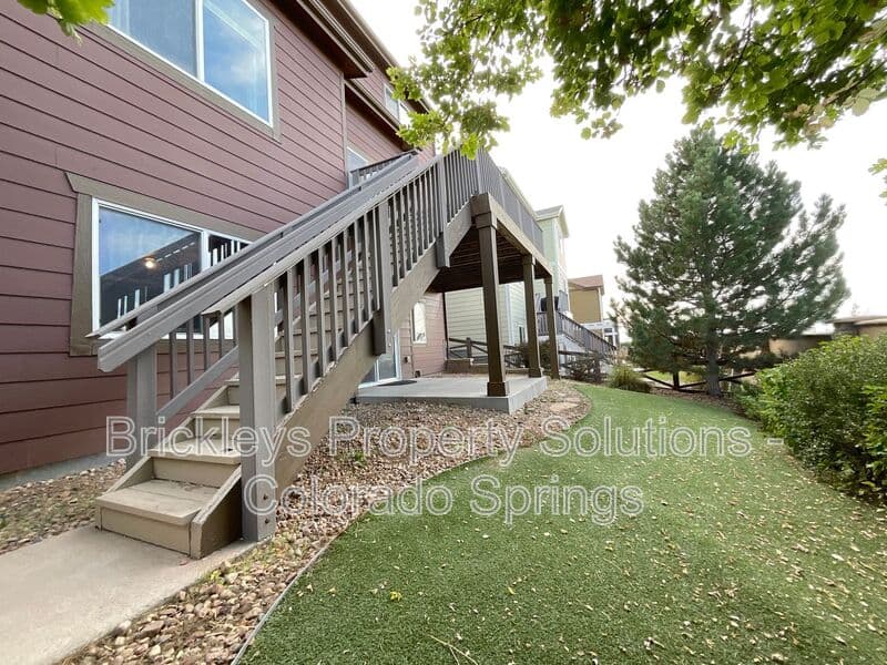 4-bedroom 2.5-bath home at 6652 Maple Stone Ln for $2,600/mo managed by Brickleys Property Solutions Colorado Springs — photo 7 of 43