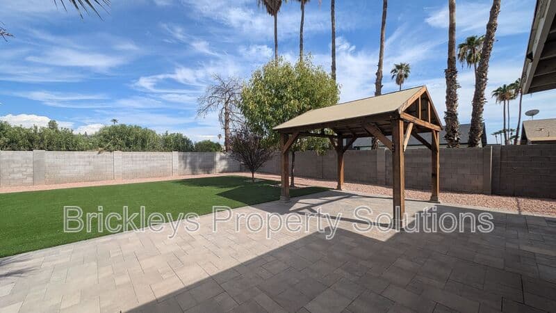 3-bedroom 2-bath home at 2029 S Nina Circle Mesa AZ 85210 for $2,300/mo managed by Brickleys Property Solutions East Valley Phoenix — photo 40 of 48