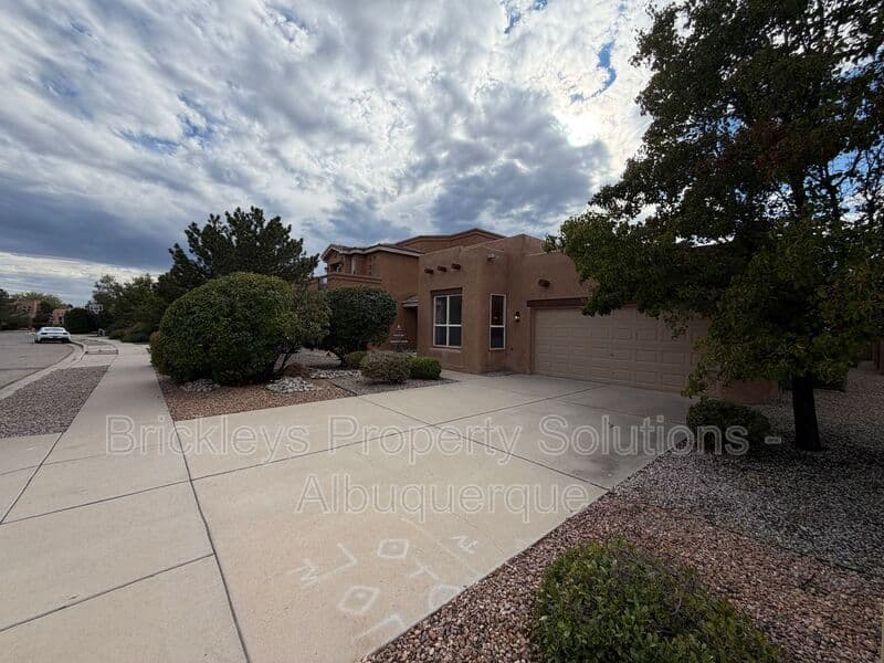 3-bedroom 2-bath home at 65 Willow Trace Court SE for $2,000/mo managed by Brickleys Property Solutions Albuquerque — photo 3 of 32