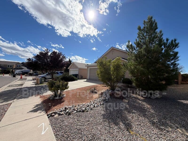 3-bedroom 2-bath home at 1548 Reynosa Loop SE for $1,900/mo managed by Brickleys Property Solutions Albuquerque — photo 2 of 31